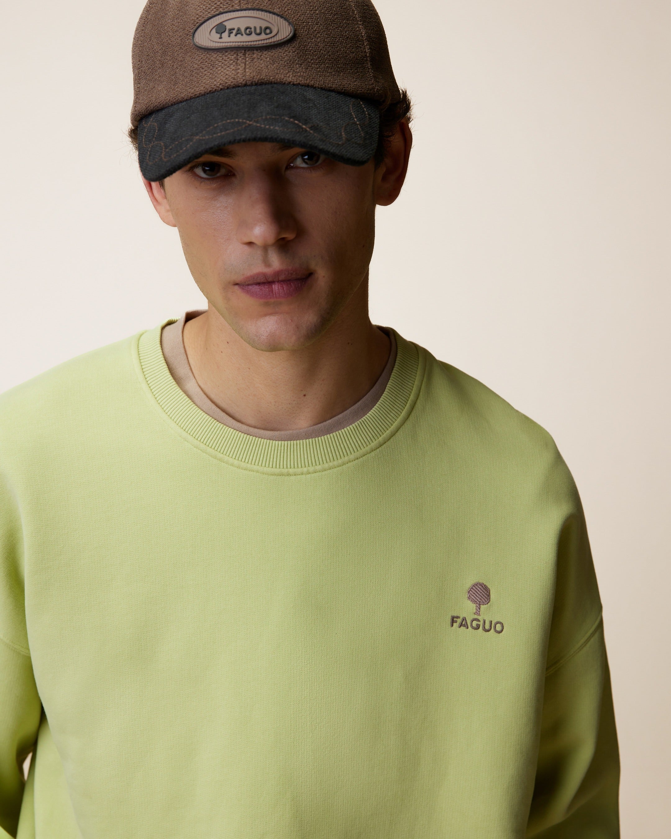 faguo-fango-sweat-col-rond-vert-anis-homme-coupe-loose image 7