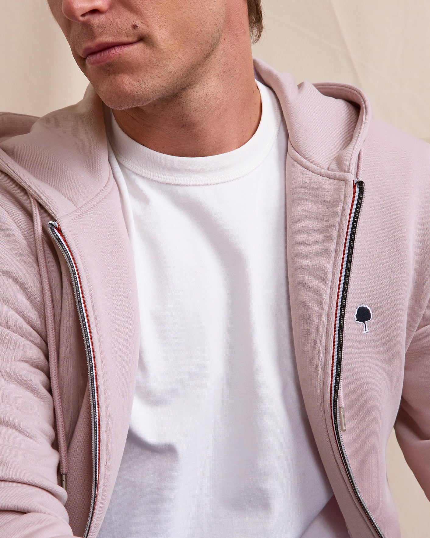 faguo-mesnil-sweat-zipp-capuche-rose-gris image 3