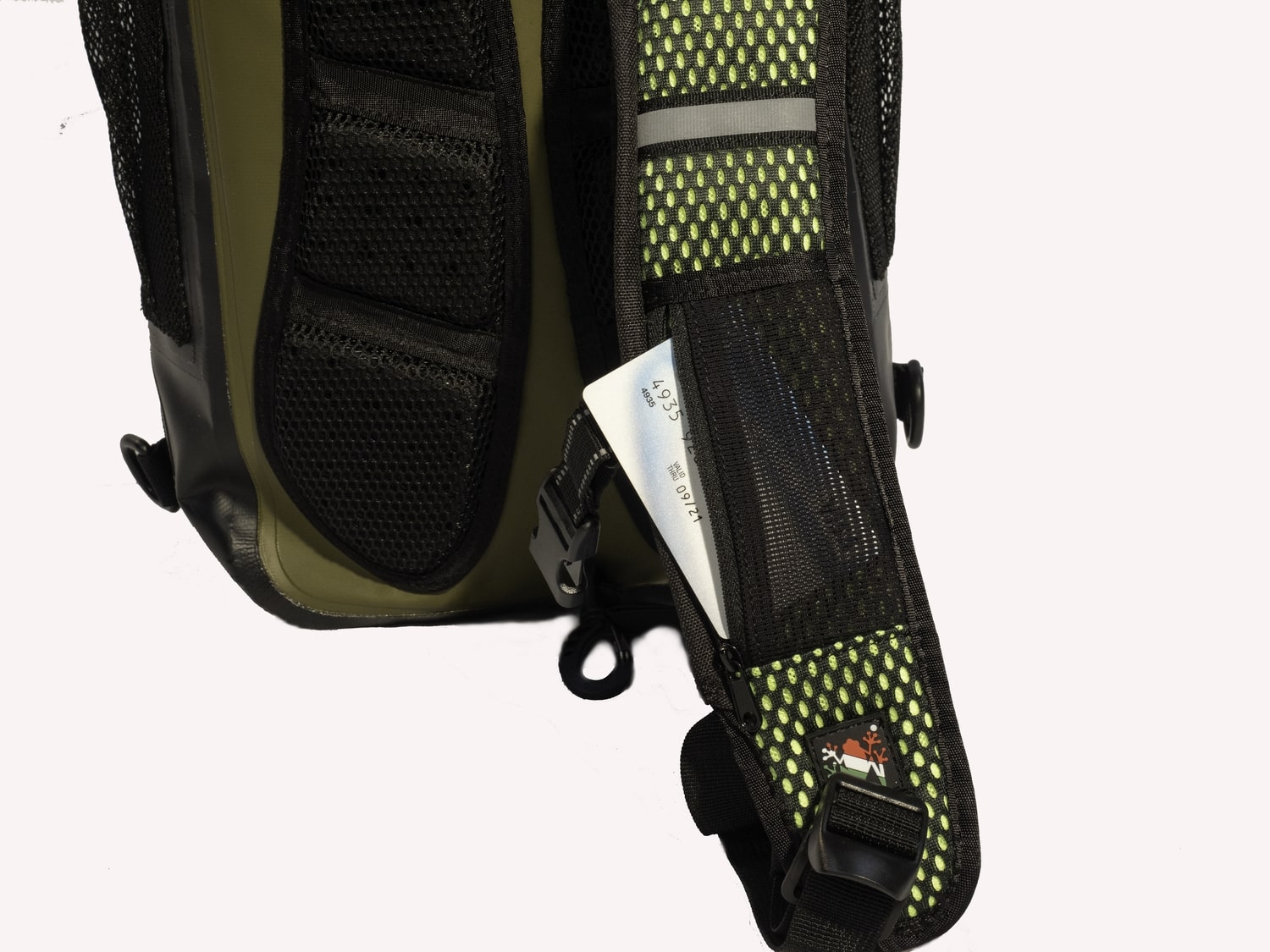 amphibious-atom-ii-sac-dos-tanche-ultra-compact image 7