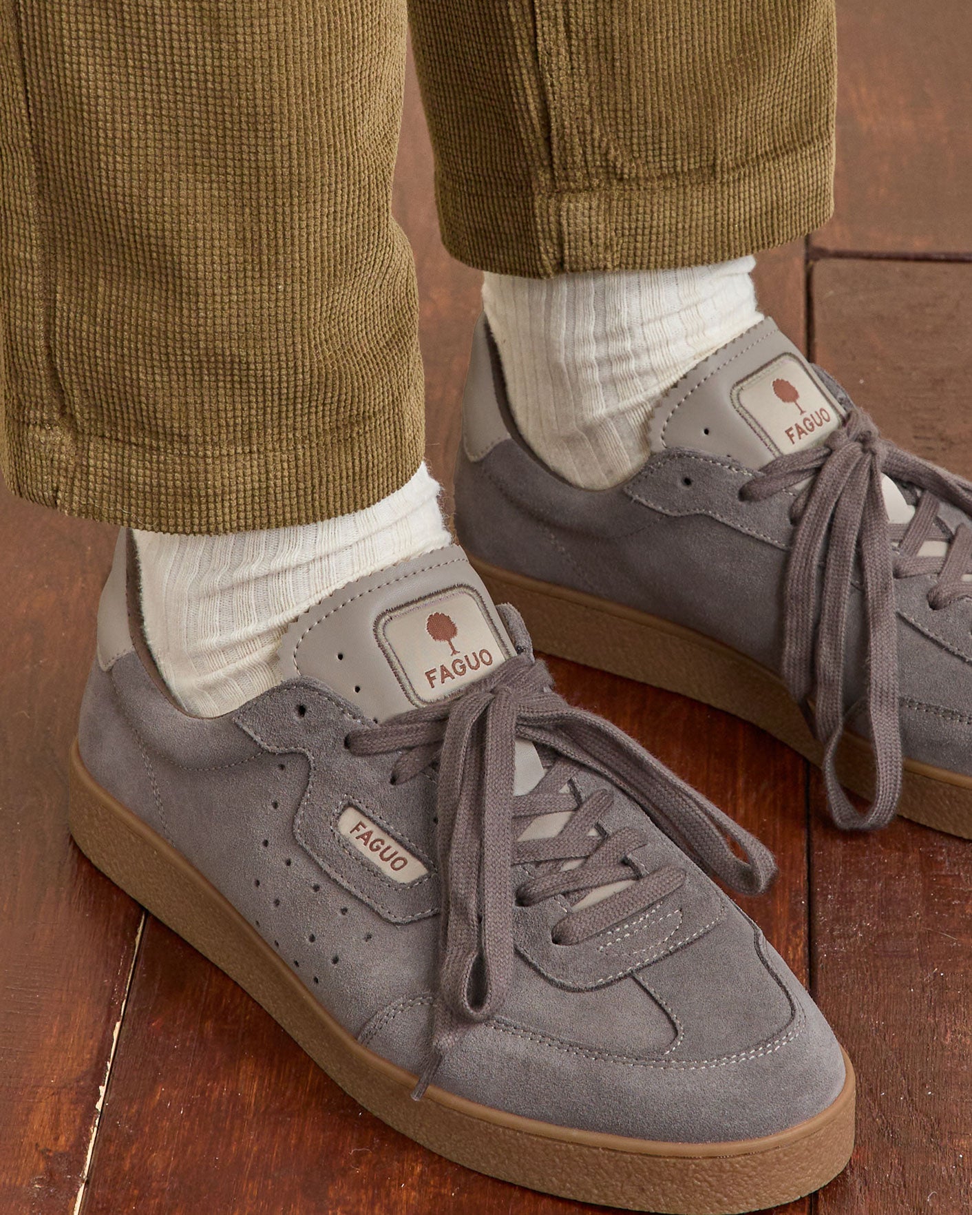 faguo-lumbo-baskets-cuir-su-de-taupe-clair-femme image 2