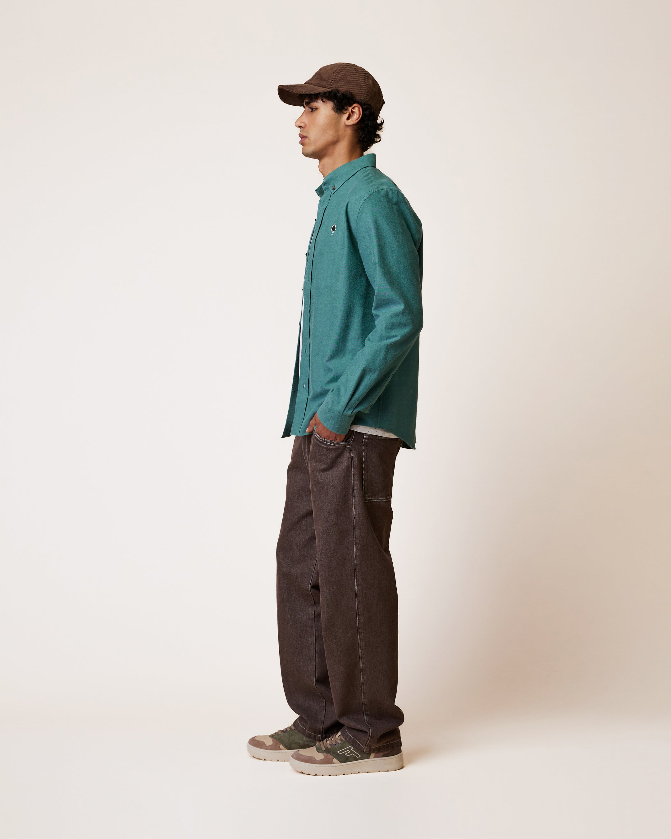 faguo-ivoy-chemise-en-velours-vert-bleu-oxford-gratt image 5