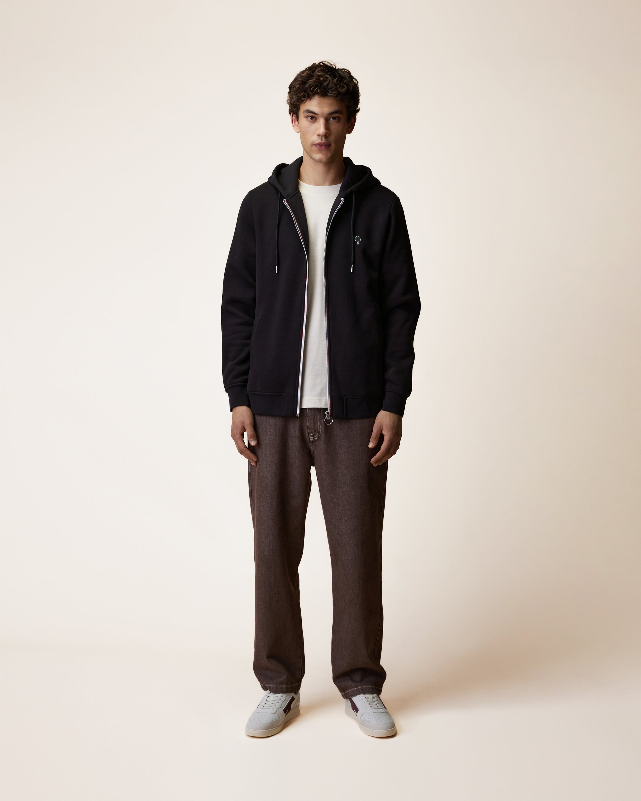 faguo-mesnil-sweat-zipp-capuche-noir image 3