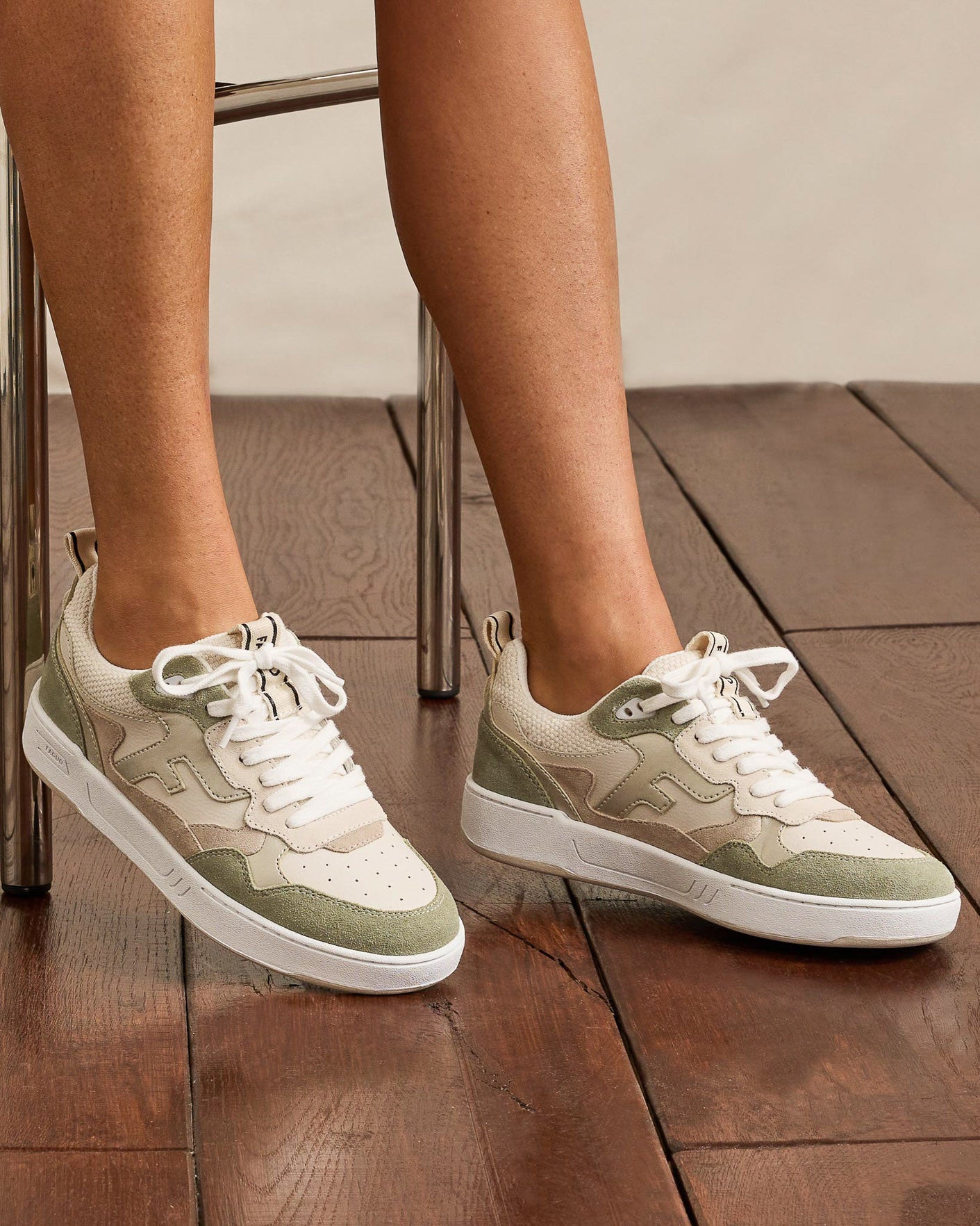 faguo-dahlia-baskets-femme-cru-et-kaki-clair-cuir image 2