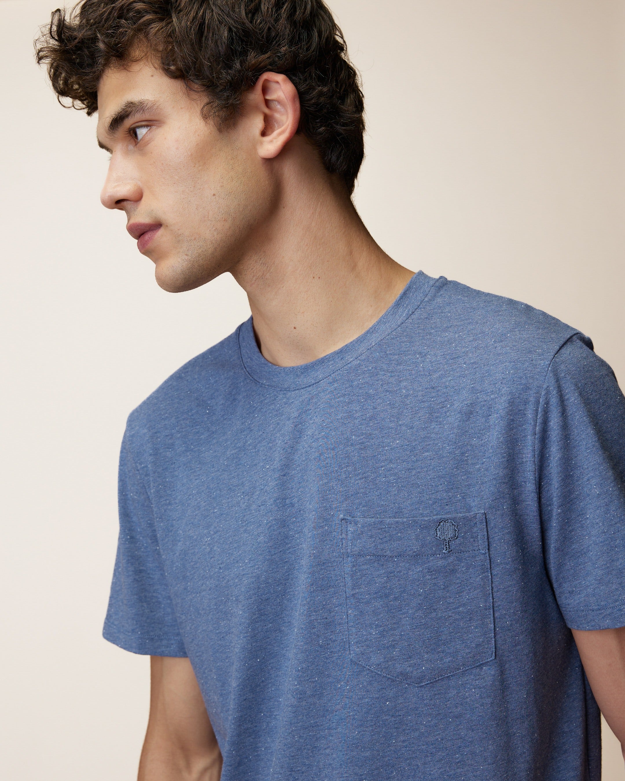 faguo-olonne-t-shirt-bleu-coton-poche-poitrine image 6