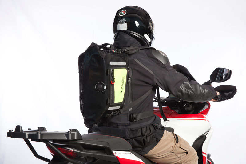 amphibious-tankbag-sacoche-r-servoir-moto-transformable-zainetto image 8