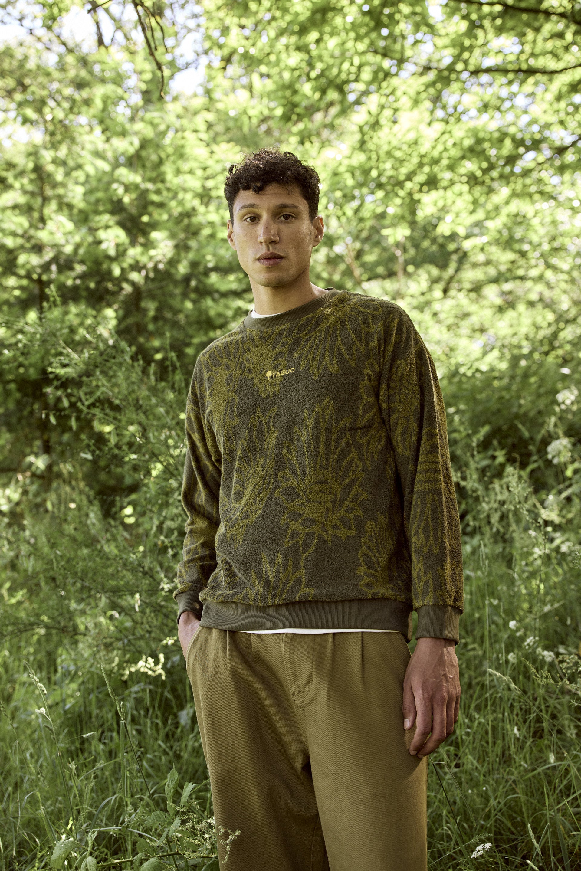 faguo-fango-sweat-col-rond-kaki-coton-bio-motif-tournesol image 4