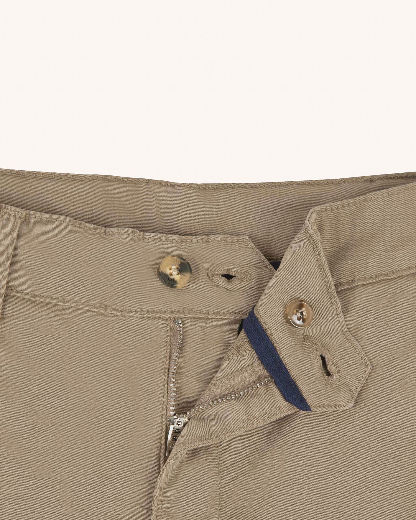faguo-brix-chino-beige-clair-homme-coton-bio-stretch image 4