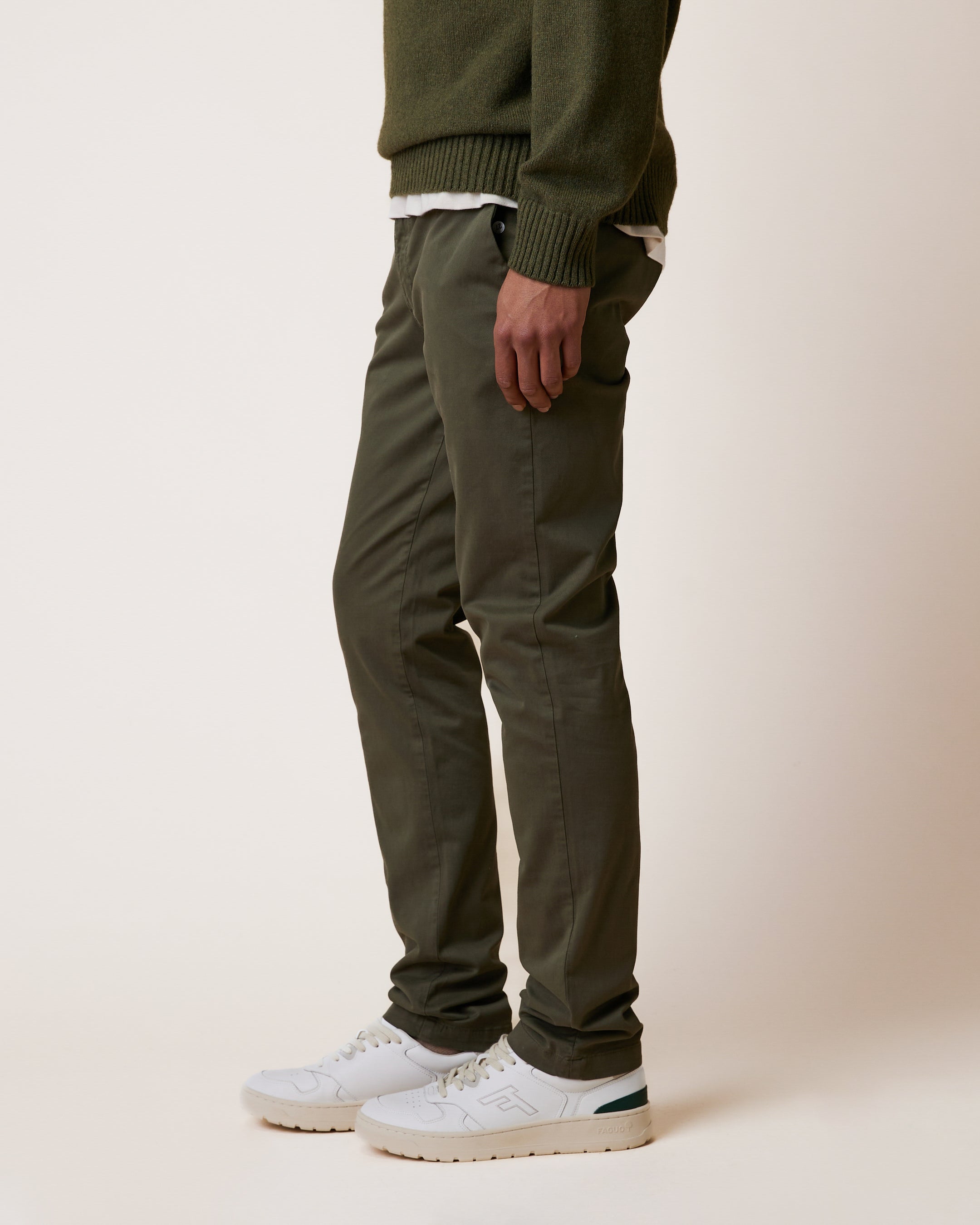 faguo-brix-chino-homme-kaki-clair-en-coton-bio-fusel image 4