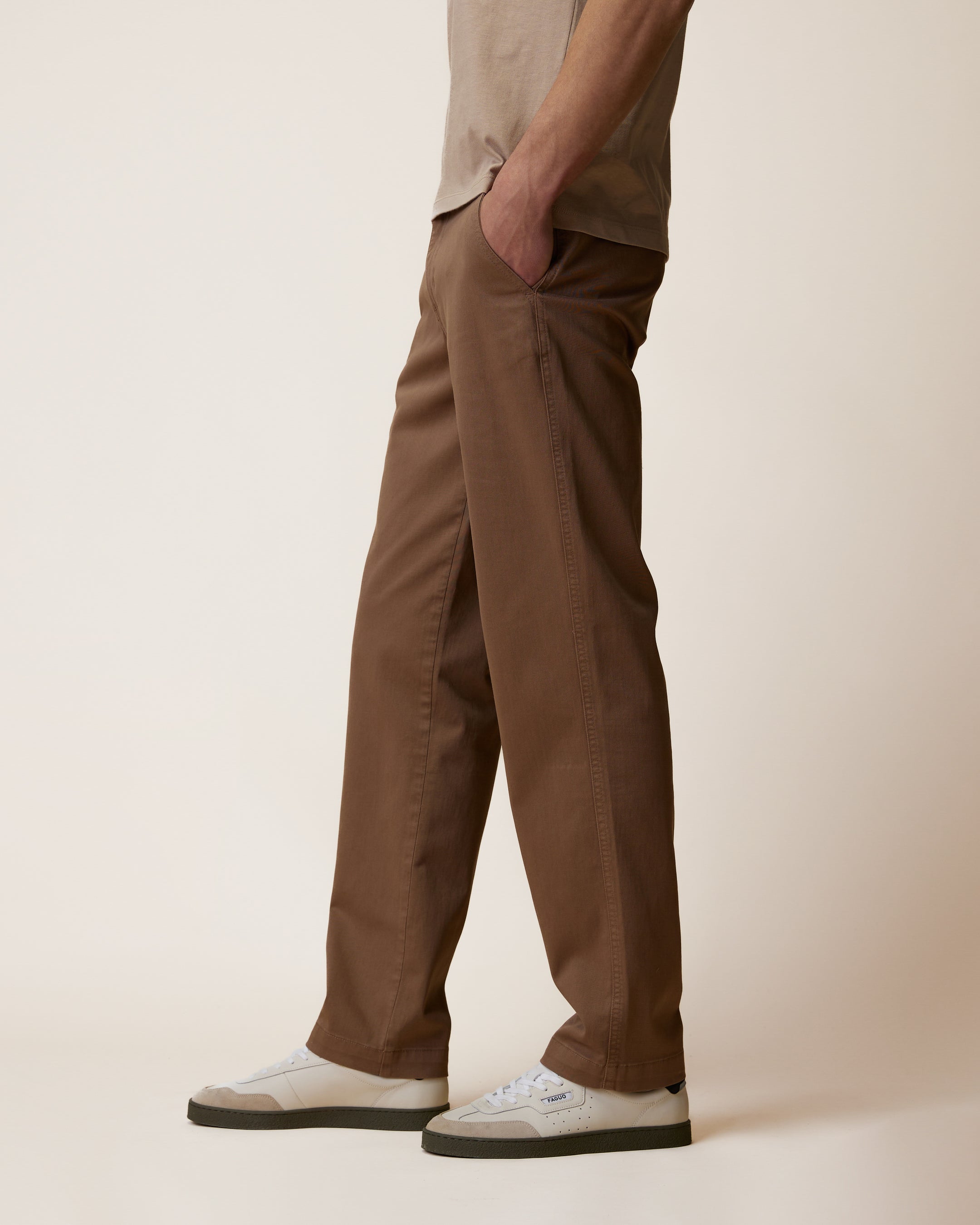 faguo-pantalon-brix-regular-f26pa0101-serg-stretch-taupe-coton-bio image 4