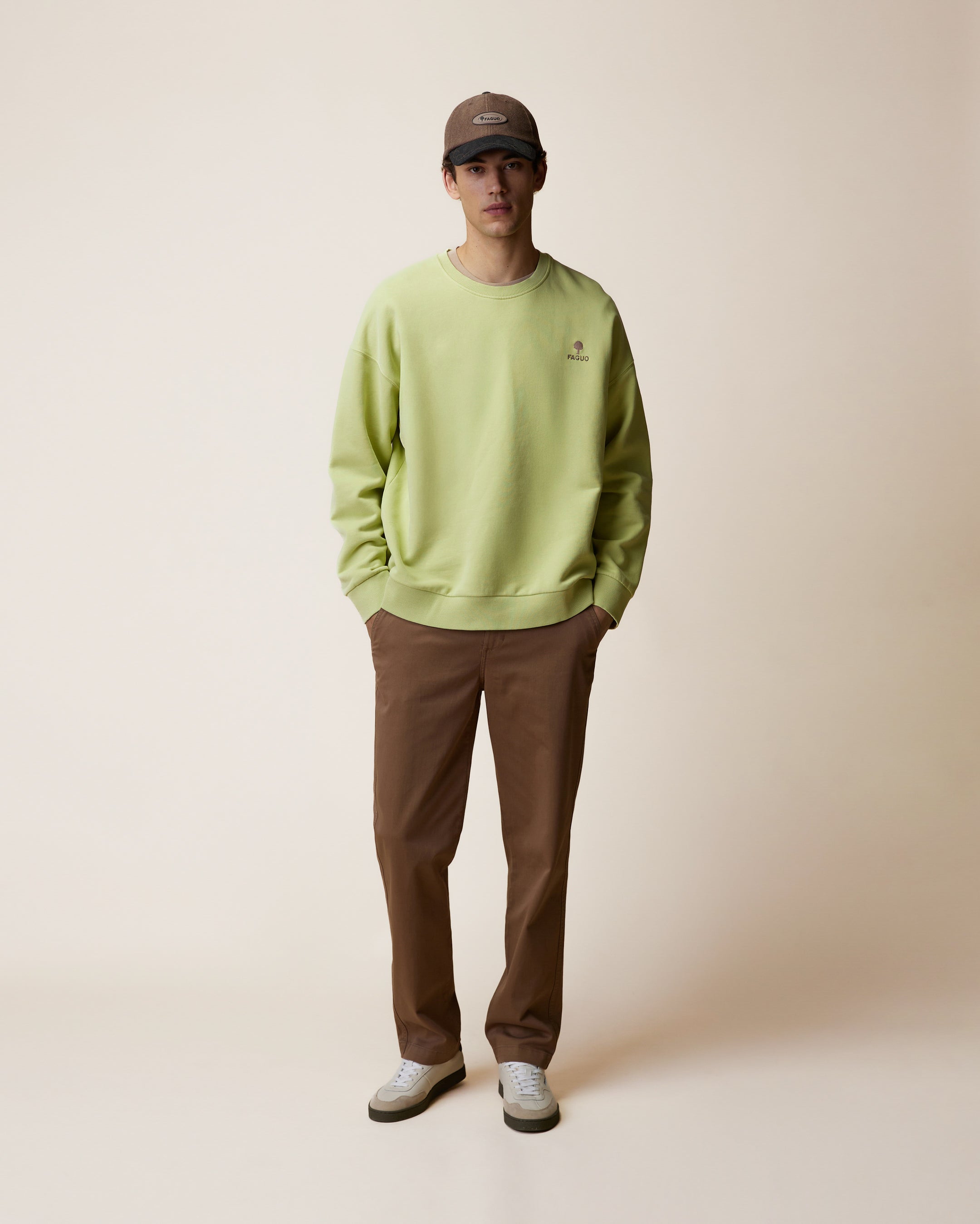 faguo-fango-sweat-col-rond-vert-anis-homme-coupe-loose image 4