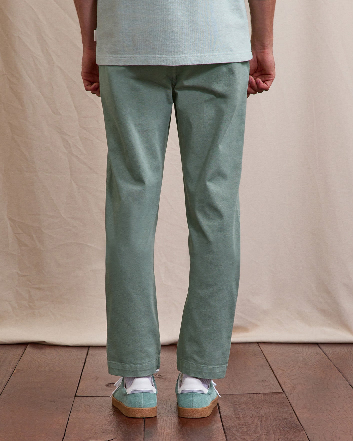 faguo-chino-brix-regular-vert-clair-coton-bio-homme image 3