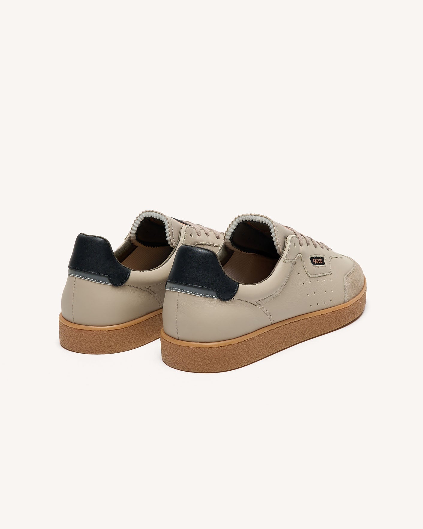 faguo-lumbo-baskets-cuir-beige-et-noir-homme image 3