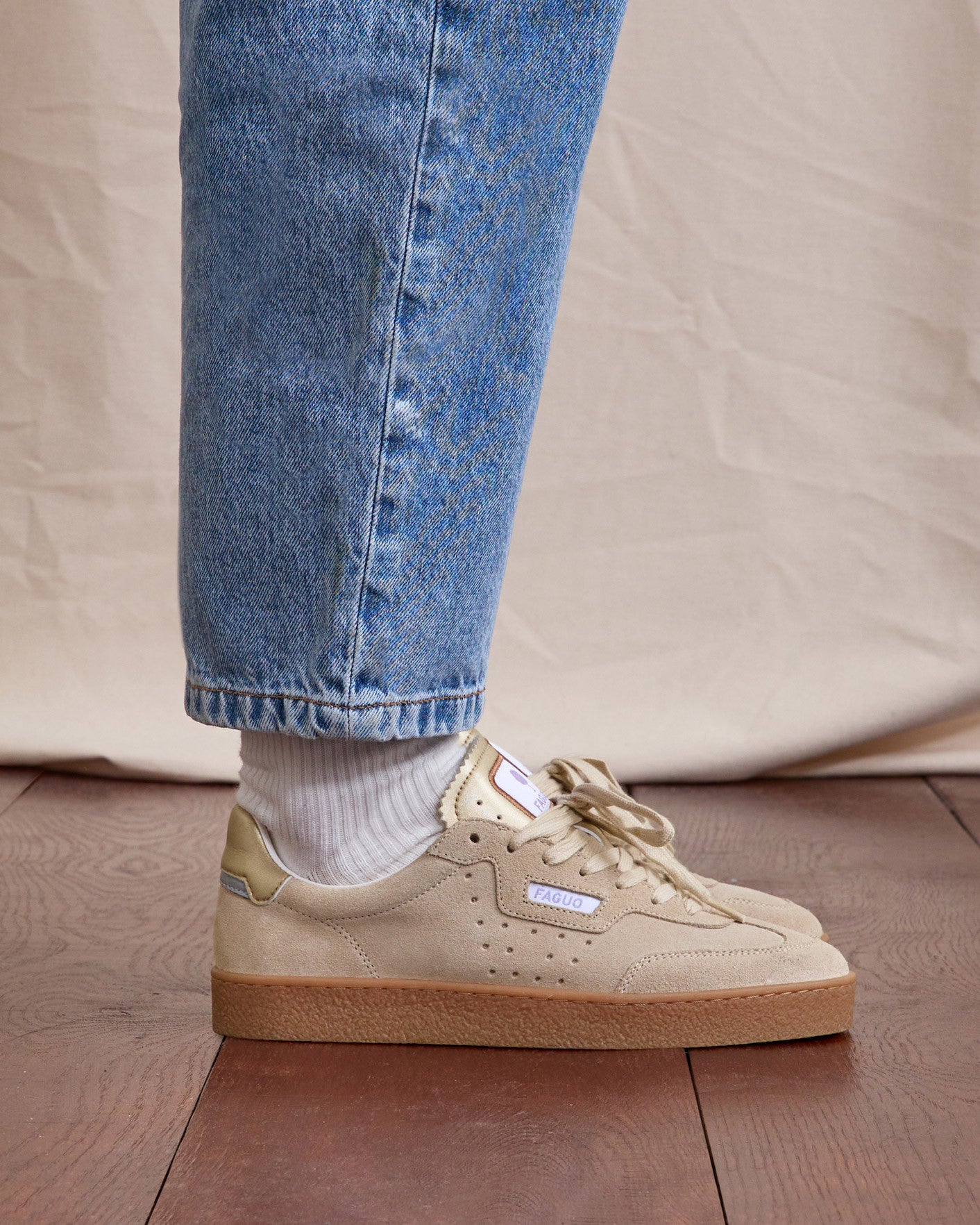 faguo-lumbo-baskets-beige-et-dor-cuir-su-de-femme image 2
