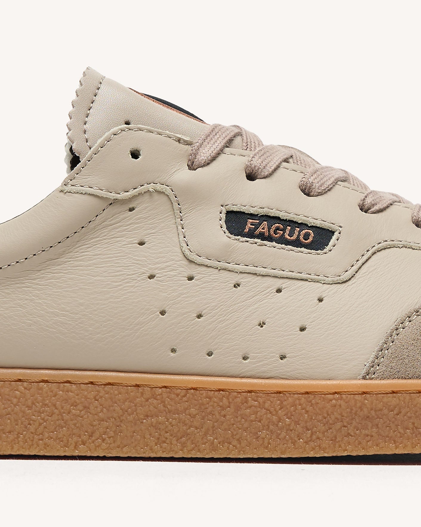 faguo-lumbo-baskets-cuir-beige-et-noir-homme image 5
