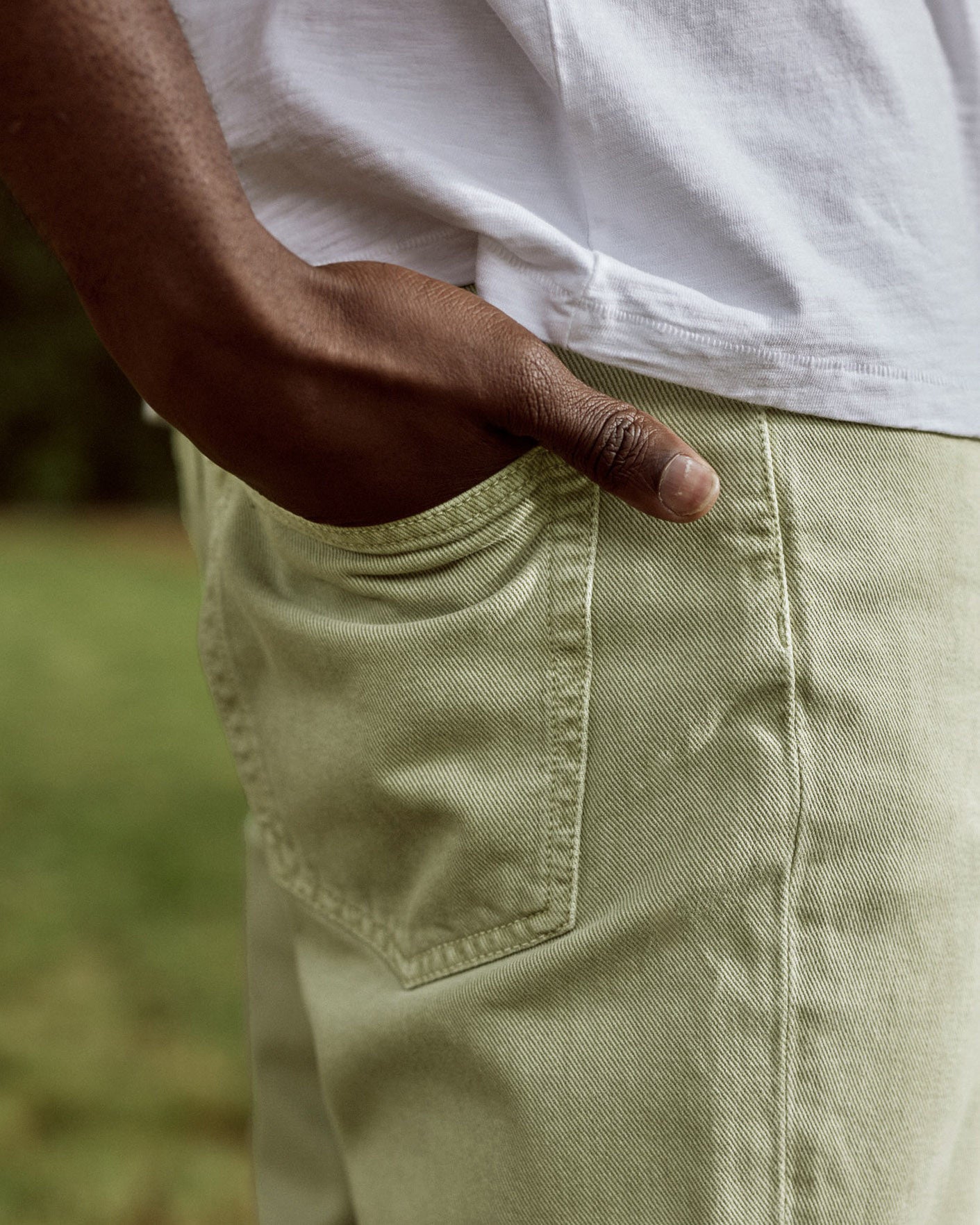 faguo-tapered-jean-fusel-5-poches-kaki-clair-homme image 3