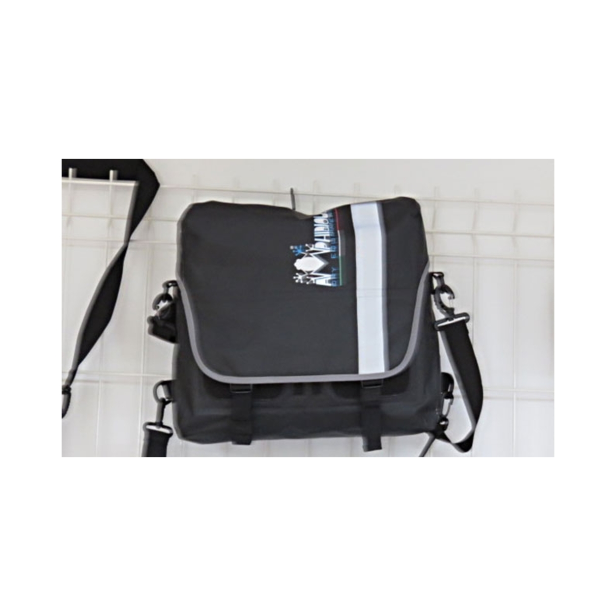 amphibious-zenith-sacoche-bandouli-re-tanche-ordinateur-13-pouces image 1