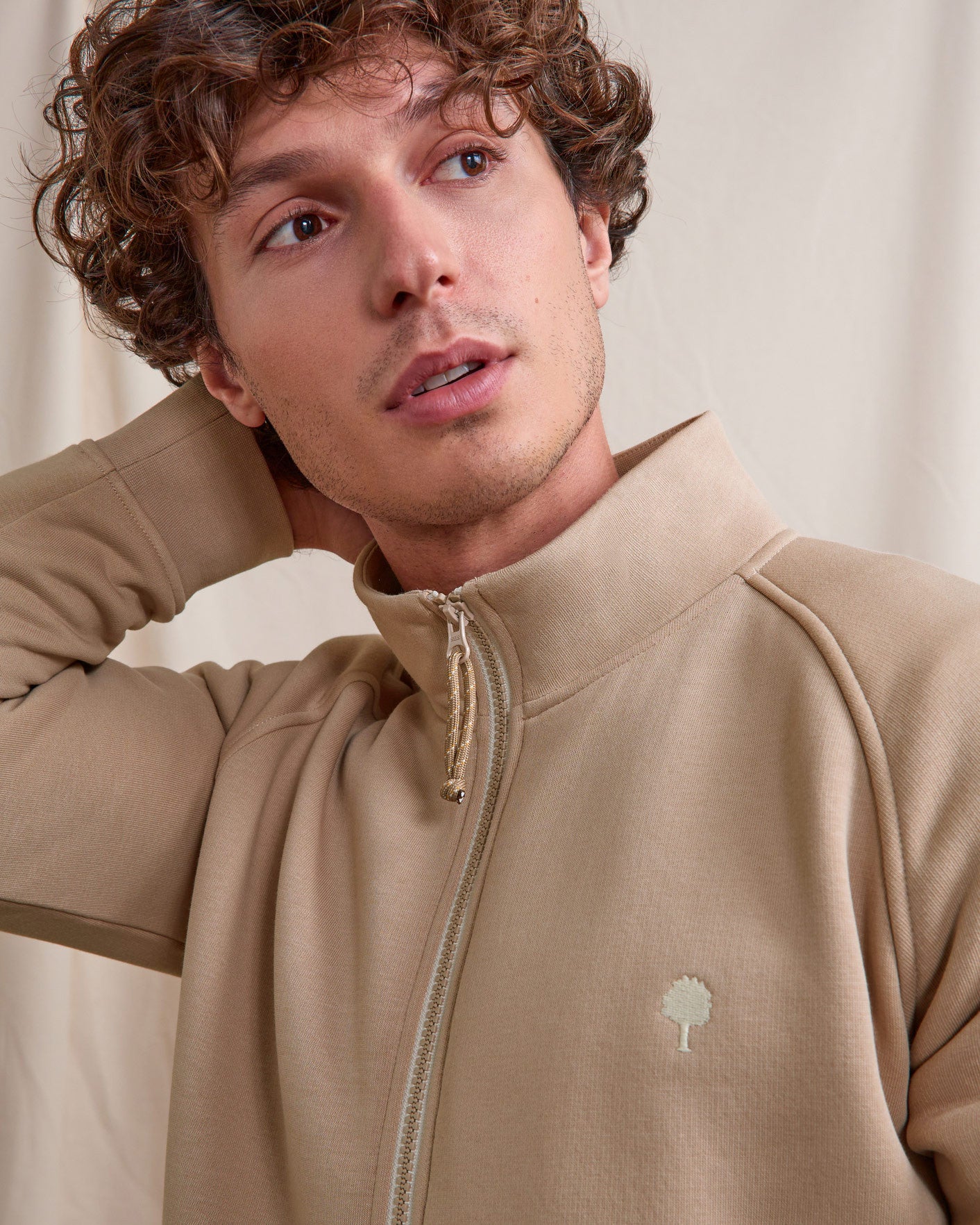 faguo-horte-sweat-zipp-taupe-homme-molleton-gratt image 5