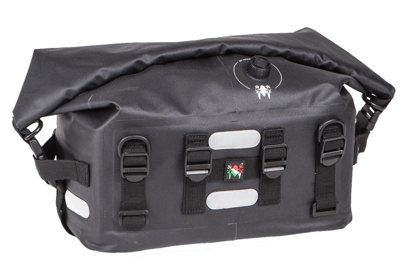 amphibious-upbag-sacoche-selle-moto-tanche-ouverture-haute image 6