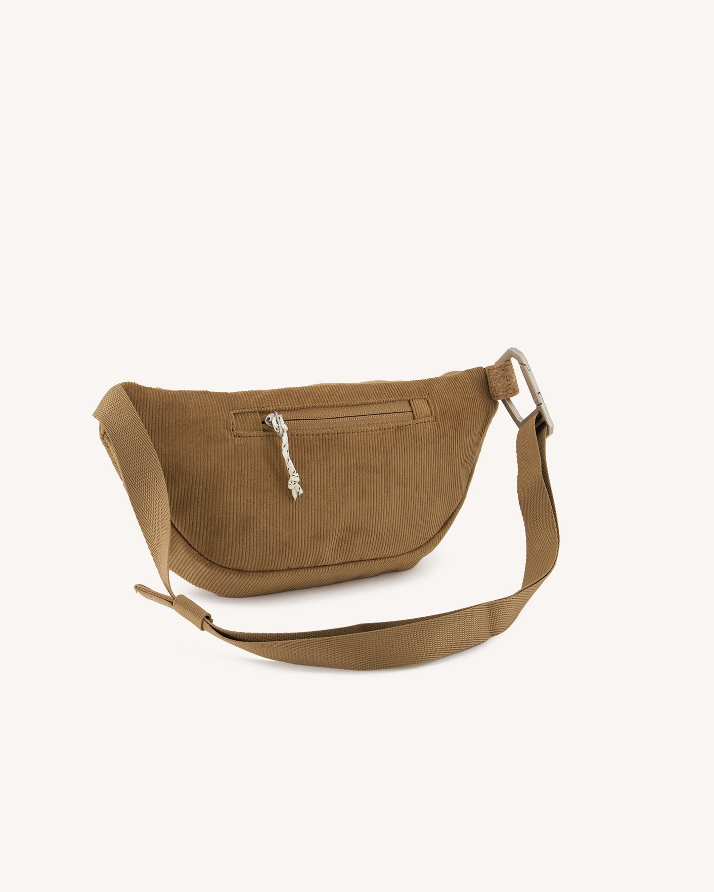 faguo-cambium-sac-banane-velours-camel-35x15cm image 5